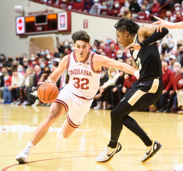 Indiana's Trey Galloway (32) drives on Purdue's Jaden Ivey (23) during the first half of the Indiana versus Purdue men's basektball game at Simon Skjodt Assembly Hall on Thursday, Jan. 20, 2022. Indiana won the game 68-65 to upset (4) Purdue.